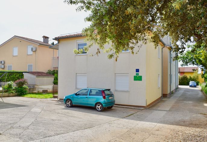 Ferienwohnungen mit Parkplatz Pula - 26934