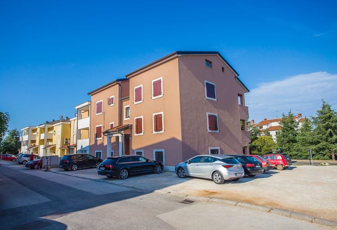Ferienwohnungen mit Parkplatz Porec - 27518
