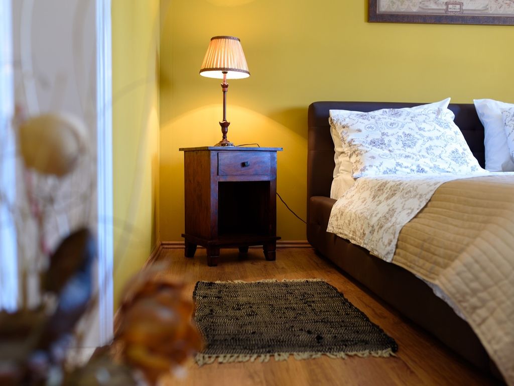 Schlafzimmer 1