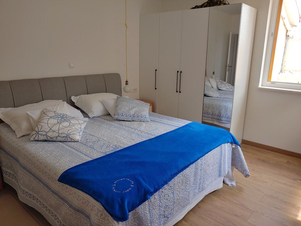 Schlafzimmer 1