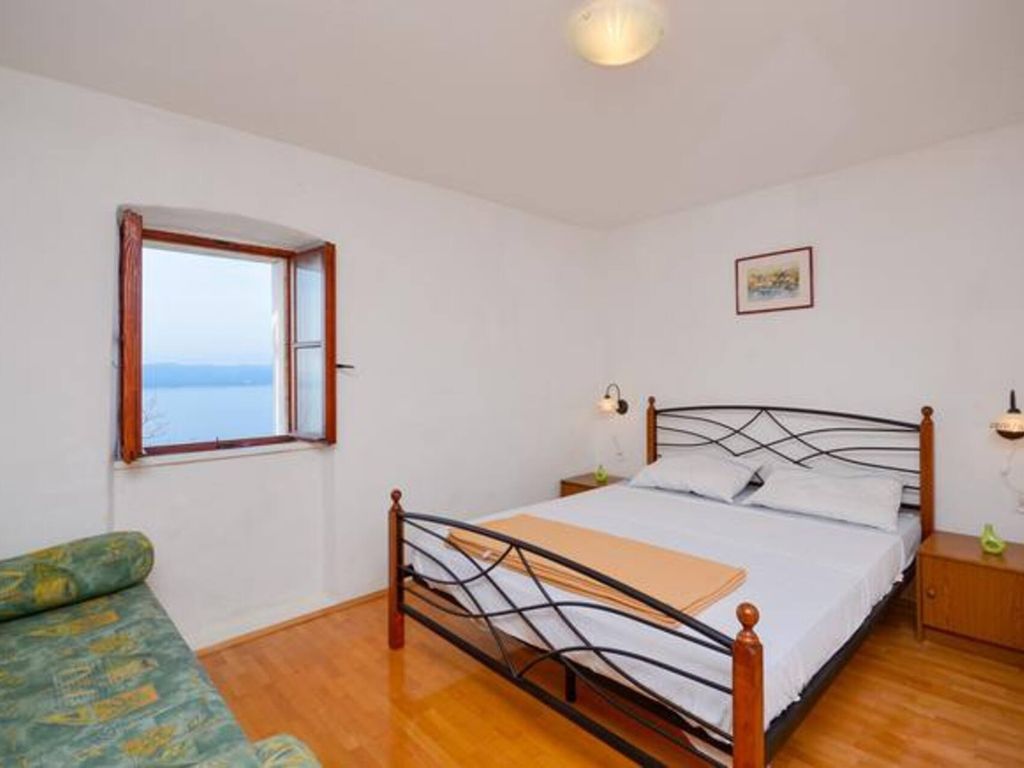 Schlafzimmer 1