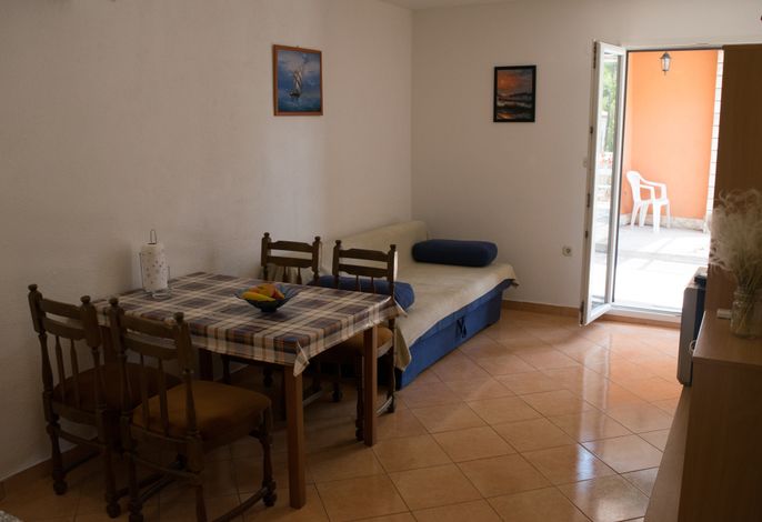 1-Zimmer-Ferienwohnung mit Terrasse und Meerblick Lokva Rogoznica, Omis A-6005-b