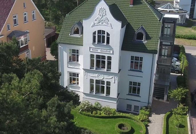 Villa Annelies 01 - direkt an der Promenade von Ahlbeck