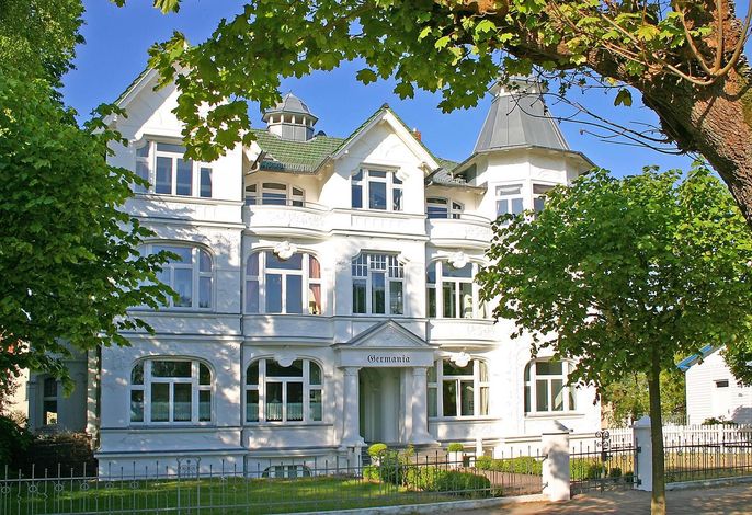 Villa Germania 06 - direkt an der Promenade von Ahlbeck