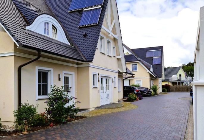 Modern eingerichtete Ferienwohnung nur ca. 100 Meter vom Strand