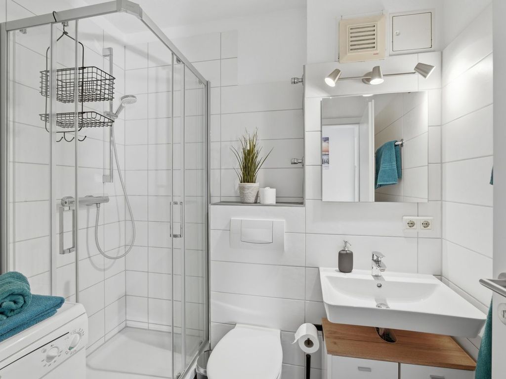 Badezimmer mit Dusche