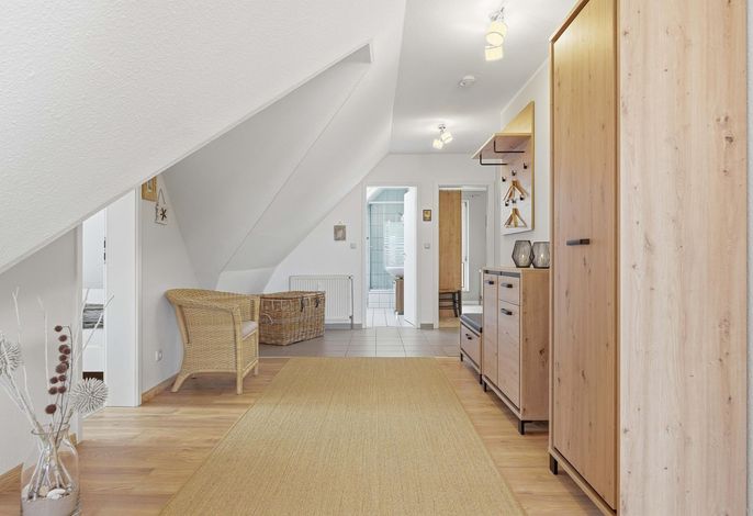 Familienfreundliche, große Dachgeschosswohnung in Zentrumsnähe! Bild 1