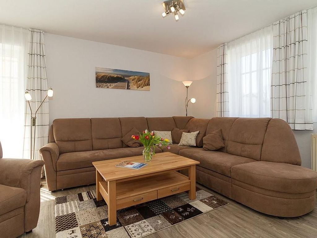 Wohn-Essbereich mit Couch