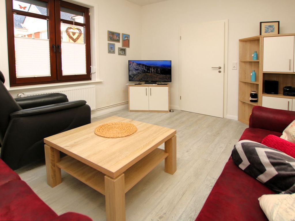 gemütliche Sitzecke mit TV