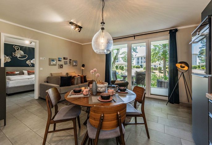 Ruhige Ferienwohnung am Stettiner Haff mit Balkon & Sauna, nah an See & Meer