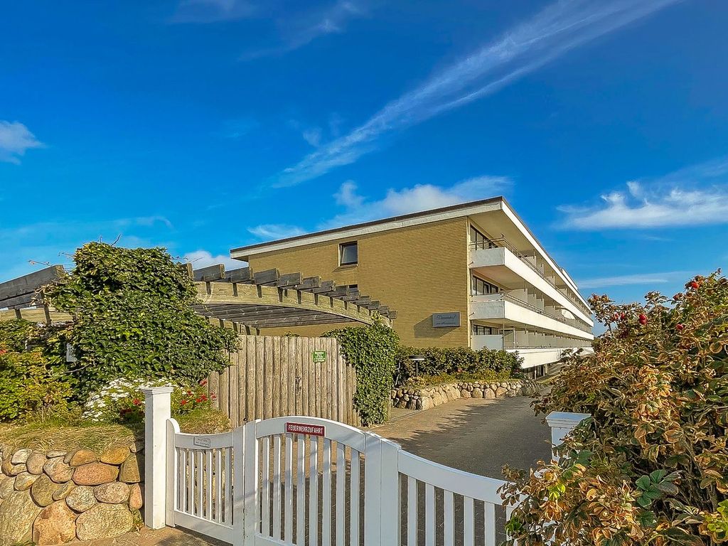 Dünenhof zum Kronprinzen auf Sylt: Außenansicht des Hauses in Wenningstedt-Braderup