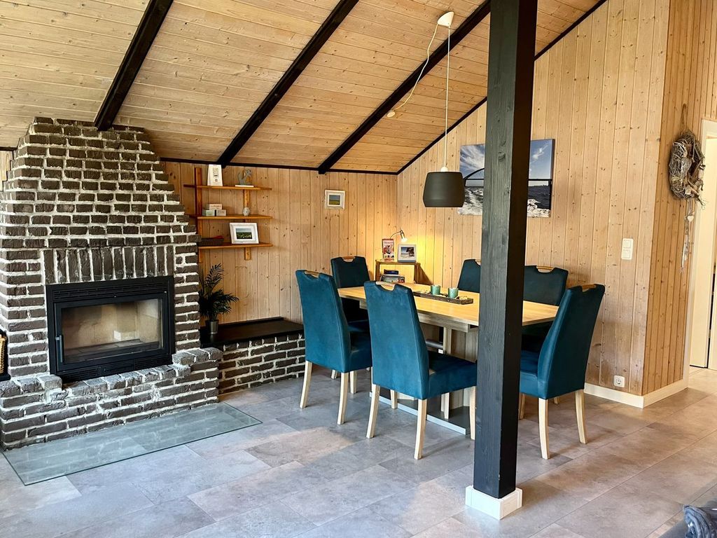 Kamin-/Ofen
