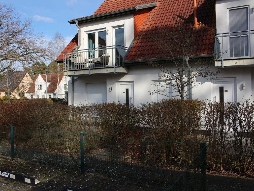 Gepflegte Hausansicht des Haus Kormoran in ruhiger Lage in Loddin