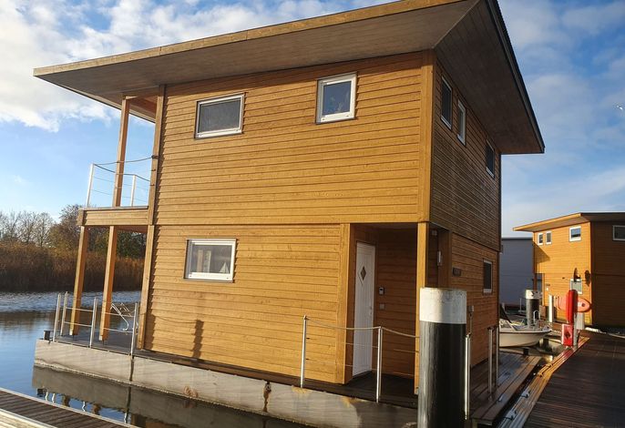 FLOATING HOUSES - komfortable schwimmende Ferienhäuser im Krösliner Yachthafen Bild 3