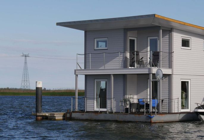 FLOATING HOUSES - komfortable schwimmende Ferienhäuser im Krösliner Yachthafen