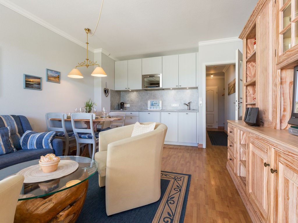 Haus Atlantik Wenningstedt auf Sylt – helle Landhausküche