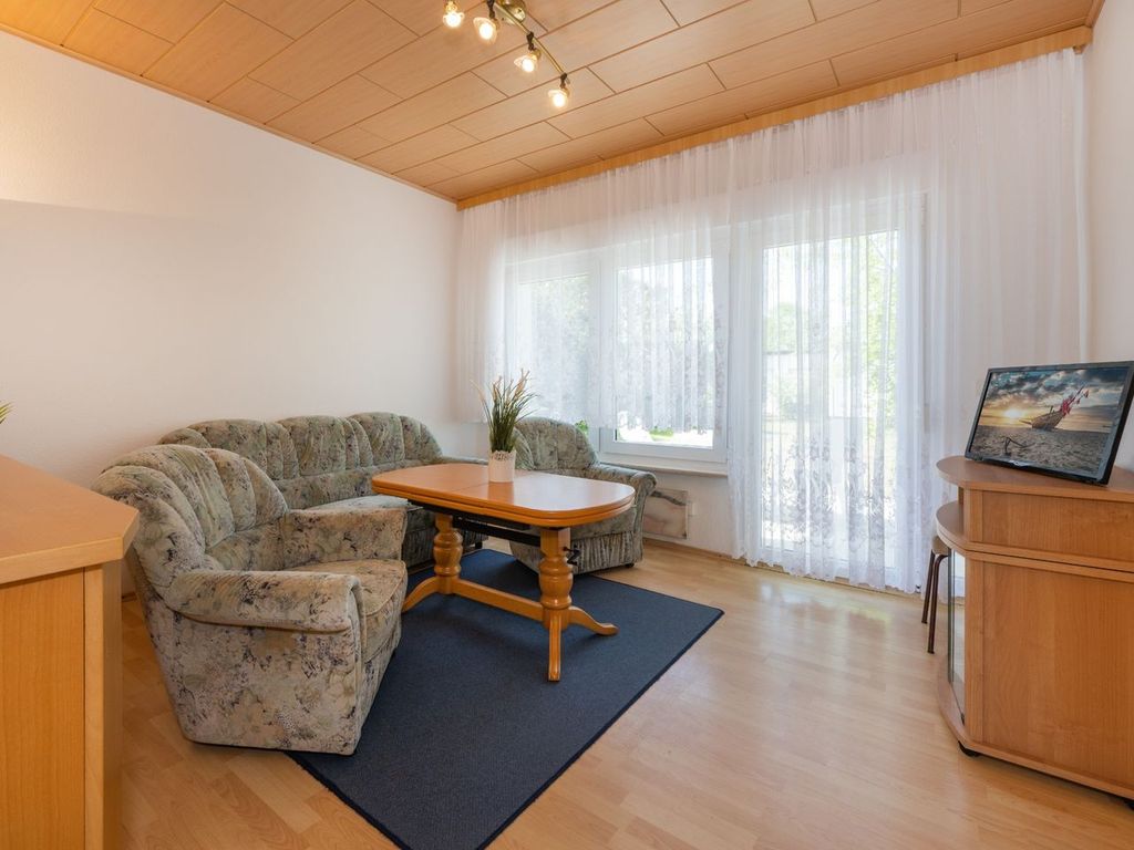 Einladender Wohnbereich für Ihre Auszeit im Bungalow Koserow