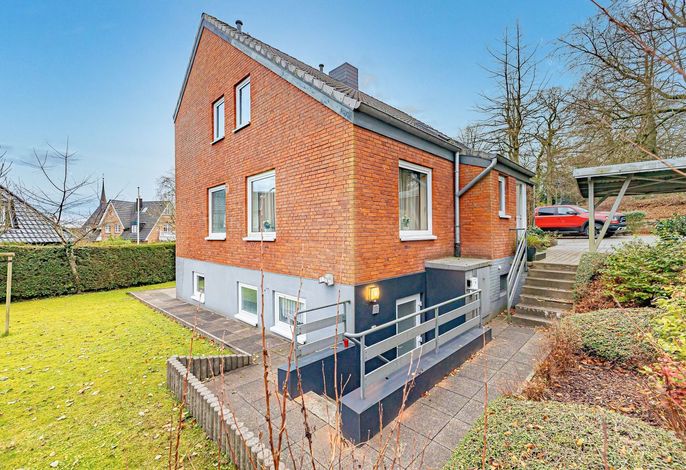 „Buchen Sie Ihr Zuhause in Flensburg: Ferienwohnung mit Stil und Komfort!“