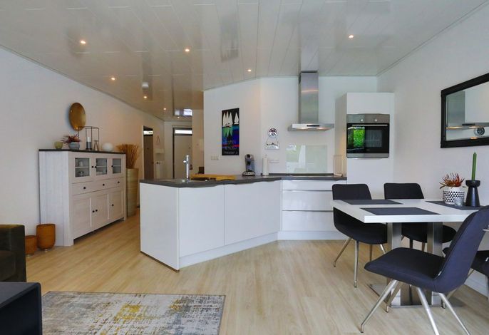 Ferienwohnung Beach House 9: Stilvoll zentral gelegen, strandnah für 4 Personen.