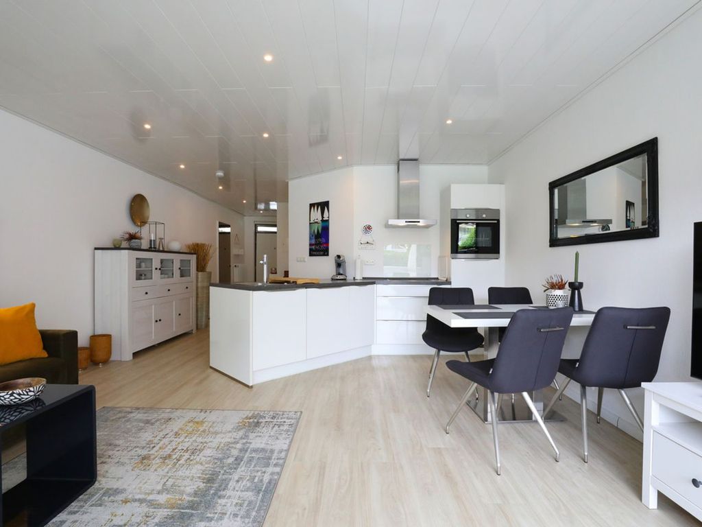 Wohnküche mit Essbereich – stilvoll, hell & hochwertig im Beach House 9.