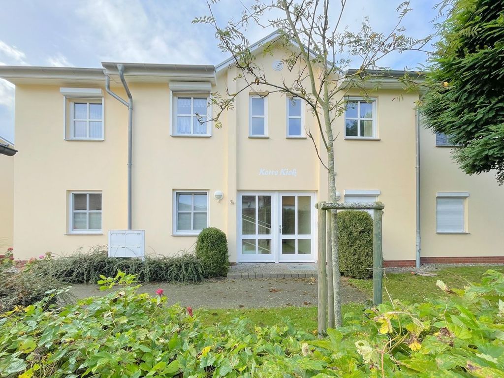 Gepflegte Fassade und Eingangsbereich des Hauses im Seebad