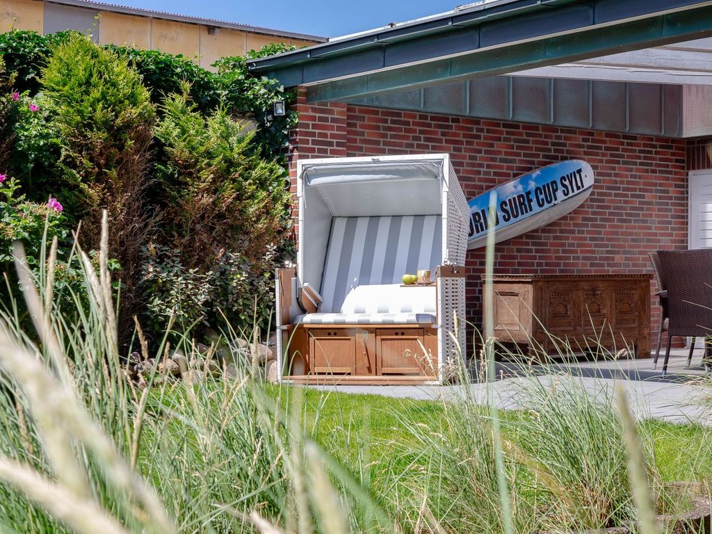 Strand Cottage