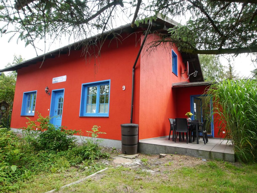 Aussenansicht mit Terrasse