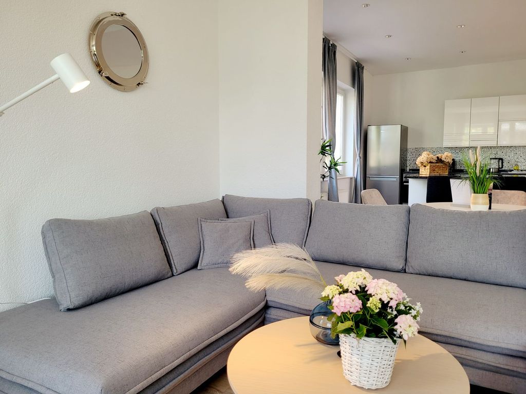 Großes Sofa zum Wohlfühlen