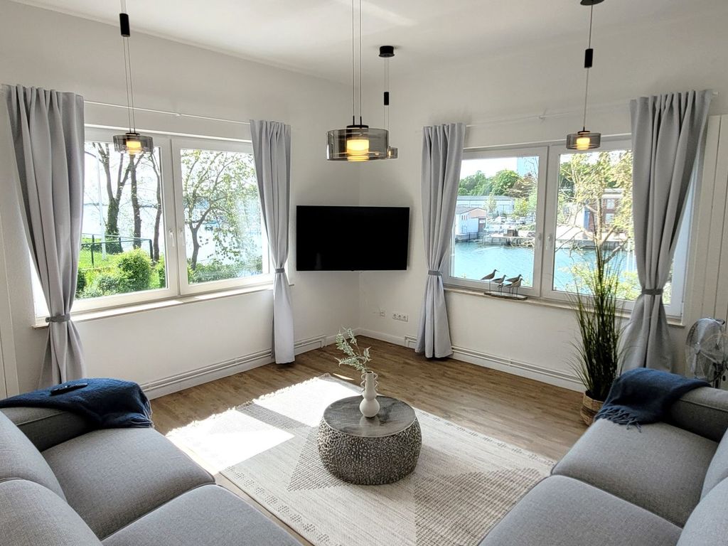 Wohnzimmer mit Meerblick