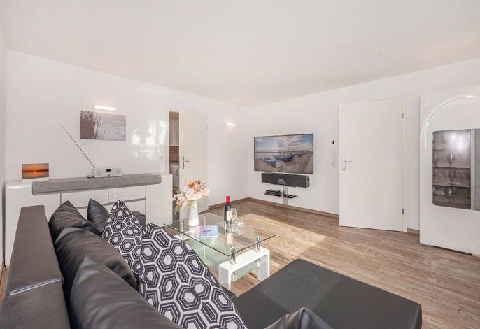 Moderne Ferienwohnung am See mit Terrasse und Gartenblick auf Usedom