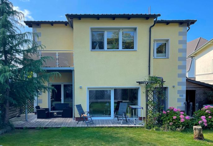 Villa Ost - Wohnung Alex - geräumiges Domizil mit Balkon