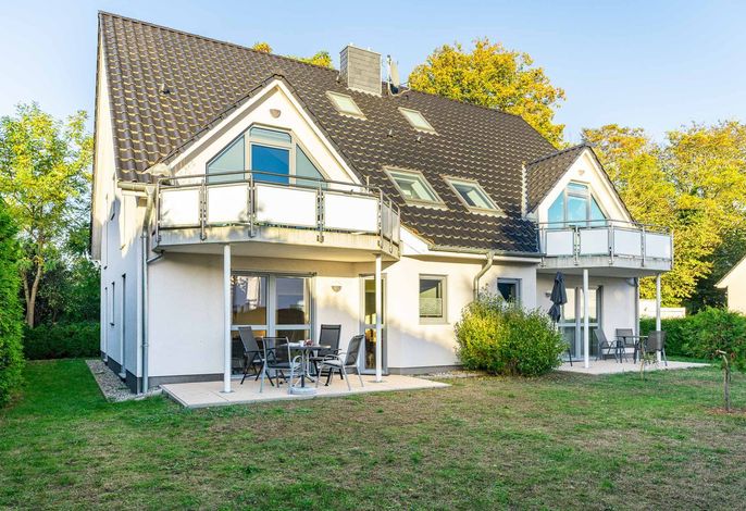 Haus Buchenweg 01 - modernes Domizil in idyllischer Lage