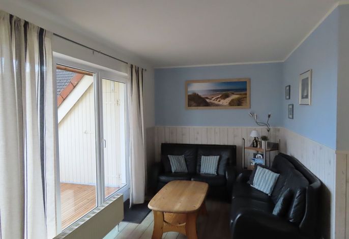 Helle Maisonette-Ferienwohnung mit Balkon für 4-6 Personen in Strandnähe