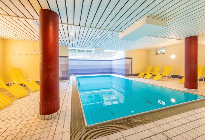 Villa A Capella in Binz - Ferienappartement Stranddüne, Schwimmbad, Strandkorb