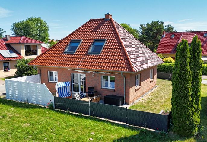 Haus in toller Lage mit Garten, Terrasse und Kamin - Ferienhaus Strandfeeling