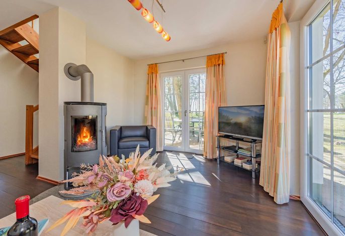 Freistehendes Ferienhaus mit Sauna & Kamin, ruhig gelegen im Grünen