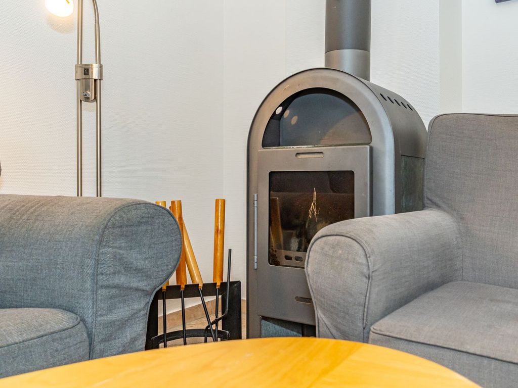 Kamin-/Ofen