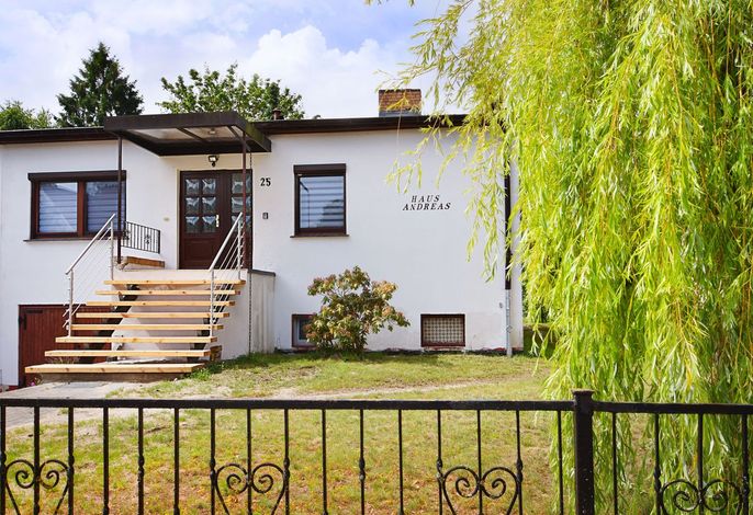 Haus Andreas - Ihr Zuhause auf Zeit mit Grundstück und hundegeeignet