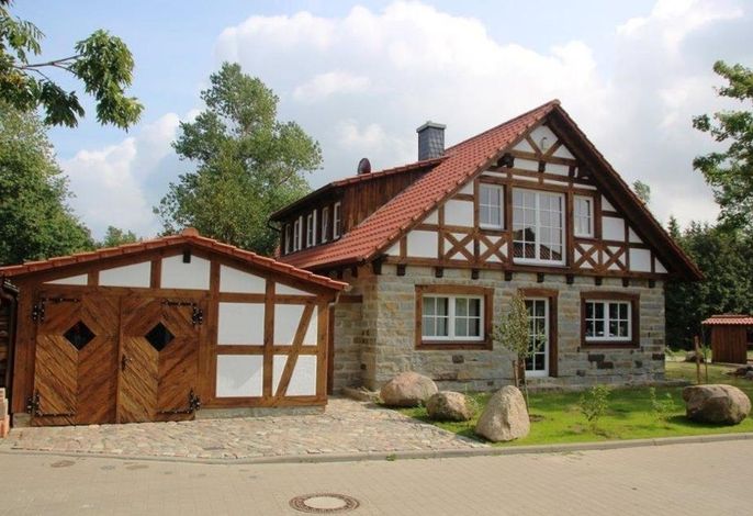 Ferienwohnung Stenhuus: 82 m² Urlaubsgenuss mit Garten, Sauna und Kamin