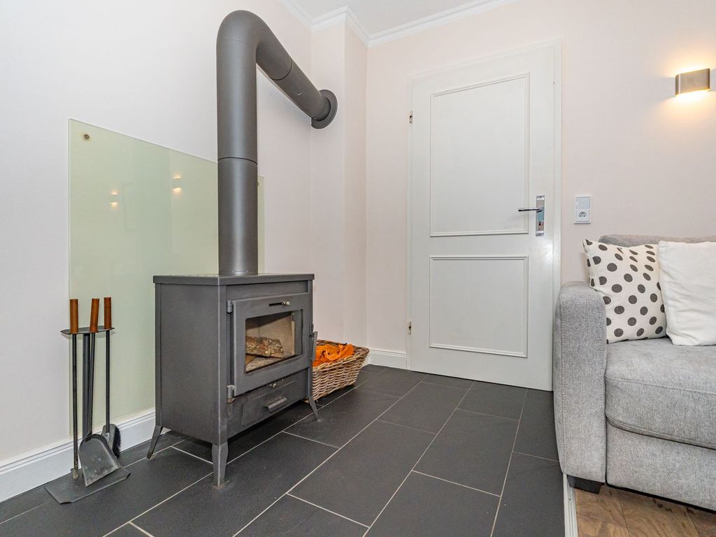 Kamin-/Ofen