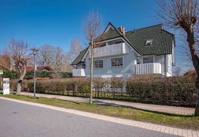 Komfortable Ferienwohnung mit überdachtem Balkon im Ostseeheilbad Zingst