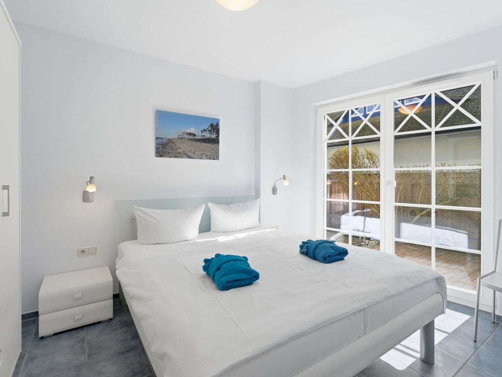Schlafzimmer mit Doppelbett