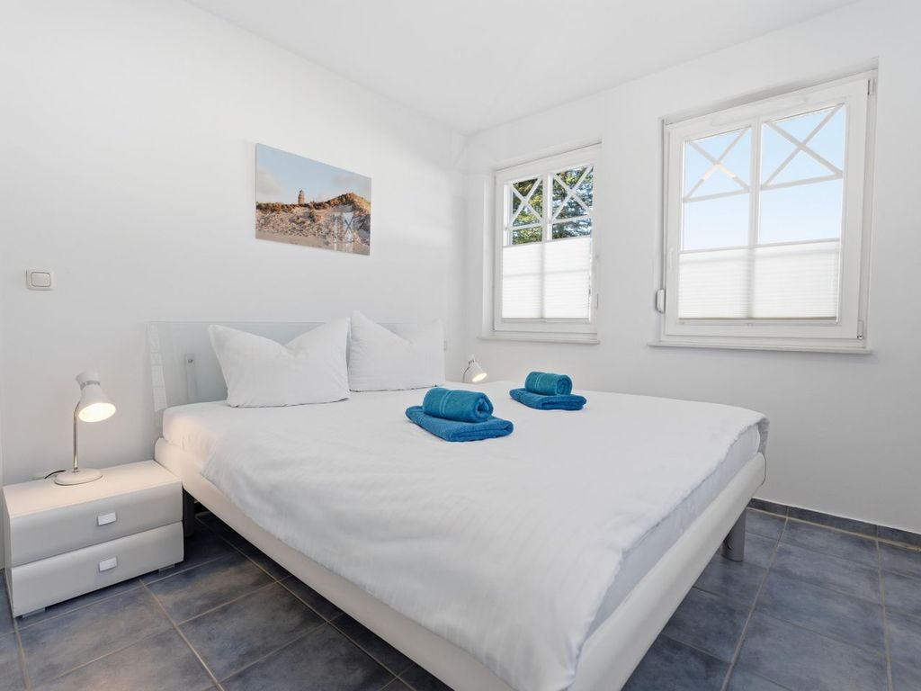 Schlafzimmer mit Doppelbett