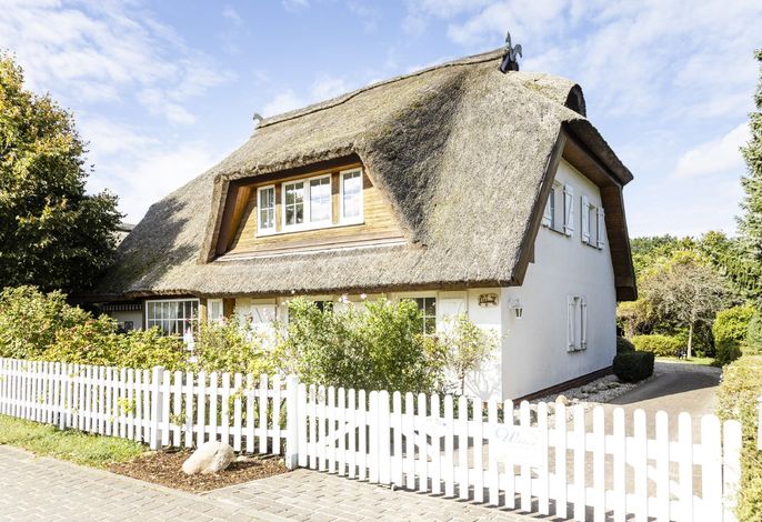 Großzügige Ferienwohnung mit Terrasse und Garten im ruhigen Landhaus Wildrose
