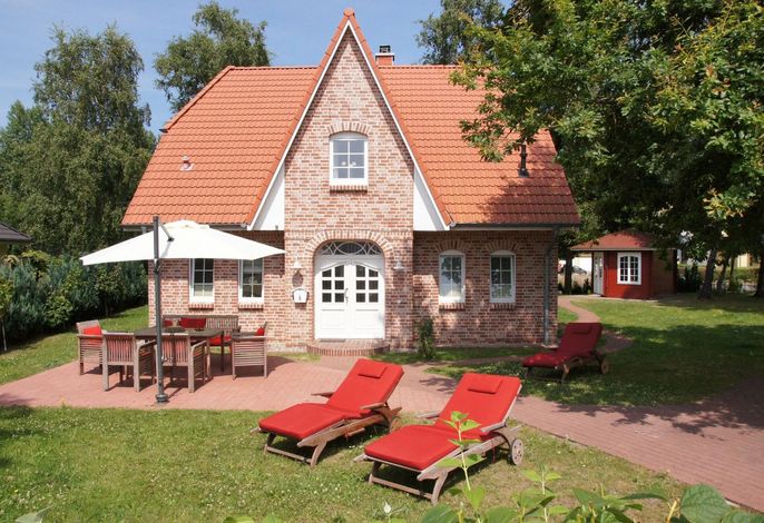 Haus in toller Lage mit Garten, Sauna und Kamin - Haus Eichenwald