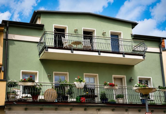 Moderne Ferienwohnung mit Balkon & WLAN in Warnemünde – ideal für 4 Personen