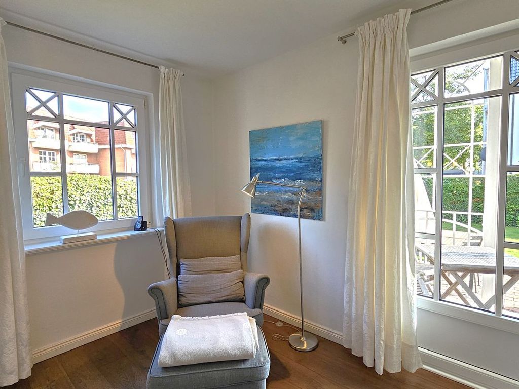 Palais am Südstrand Wyk: Wohnbereich einer Ferienwohnung