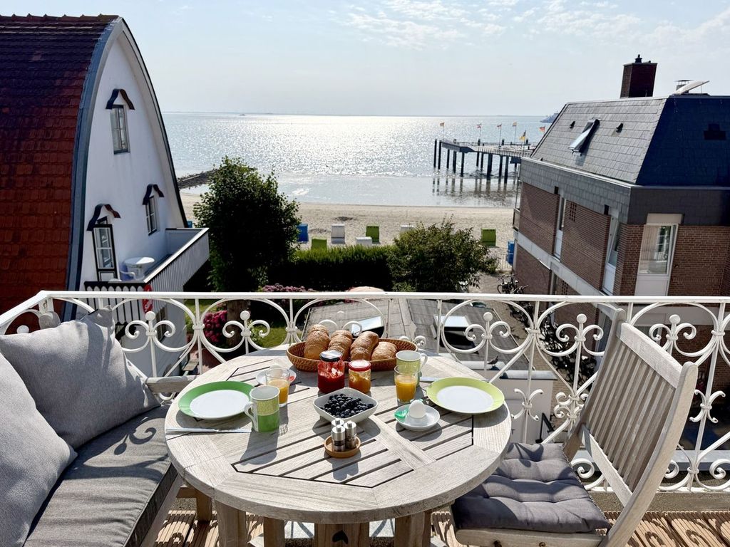 Balkon mit Blick zum Meer