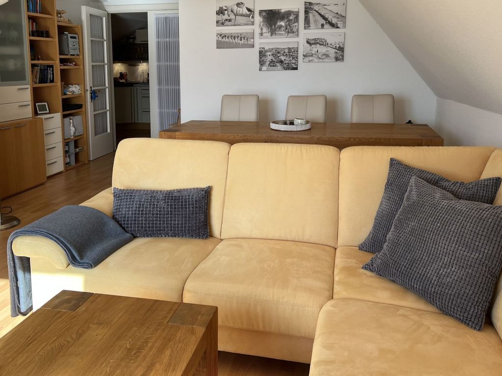 Wohnzimmer mit Sofa