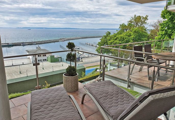 Villa Friede-Marie, App. Svea -  mit großem Balkon und traumhaften Meerblick
